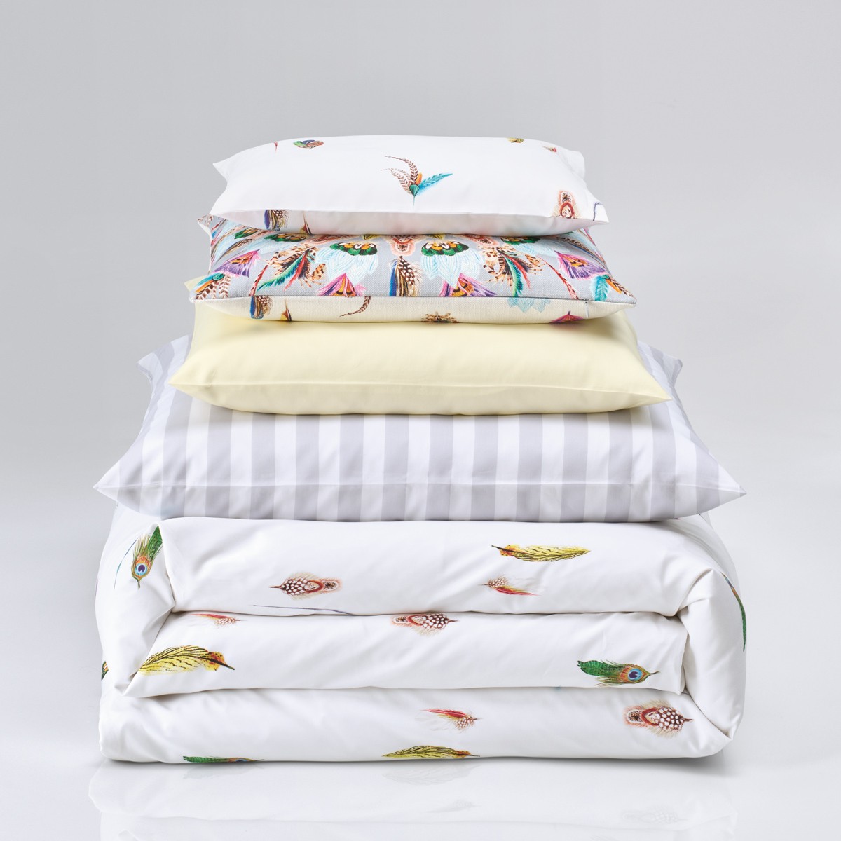 christian-fischbacher-bedlinen-goose mood image 2