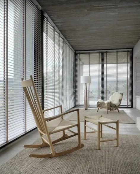 Venetian Blind 2